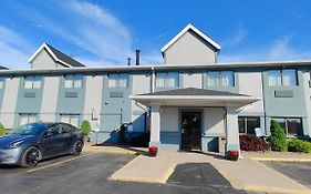 Quality Inn & Suites Benton Harbor - St Joseph